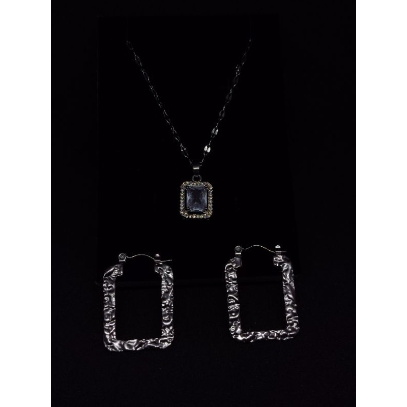 Conjunto Carrée Colar Pingente Retangular Cravejado Brincos Argola Quadrada Aço Inoxidável Antialérgico Moderno Maison