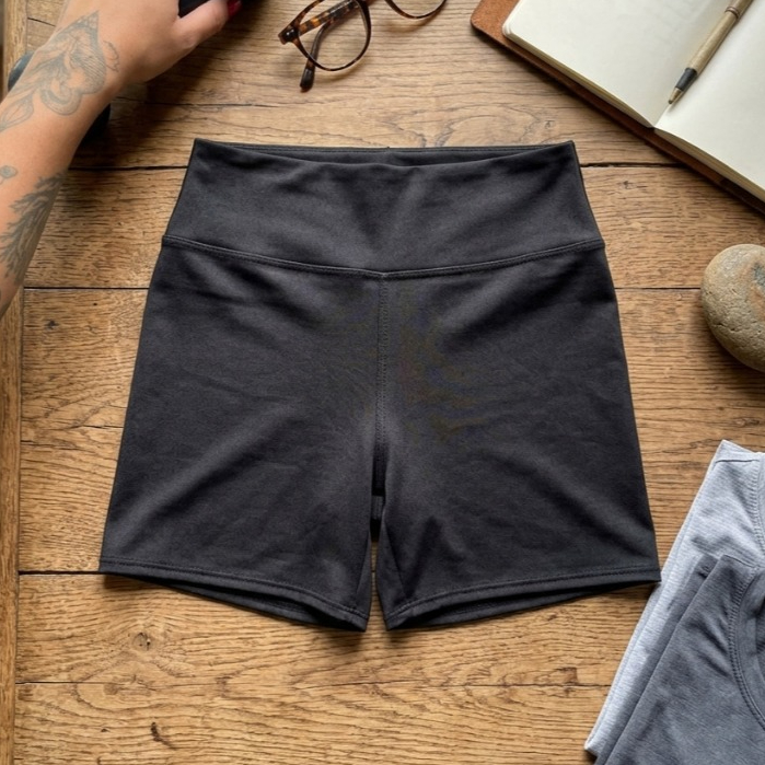 Shorts Legging Academia Fitness Meia Coxa Reforçado Feminino Tecido Grosso Zero Transparencia