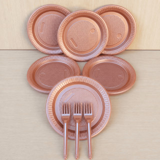 Kit Descartável Rose Gold 100 Itens 50 Pratos 15cm + 50 Garfos Festa Aniversário Chá Revelação Casamento 50 Pessoas