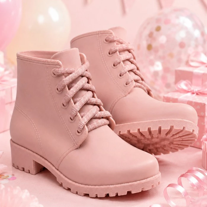 Bota Infantil Menina Coturno Cano Curto Feminina Blogueira Juvenil Tratorada