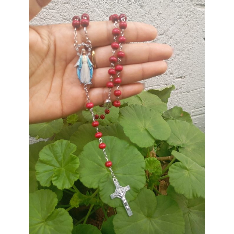 🙏 Terço de Nossa Senhora Vermelho Católico com Crucifixo e Medalha – Rosário Religioso para Oração e Presente