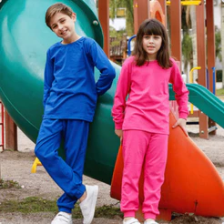Conjunto Pijama Infantil Unissex 100% Algodão Camiseta e Calça Meia Estação Menina e Menino