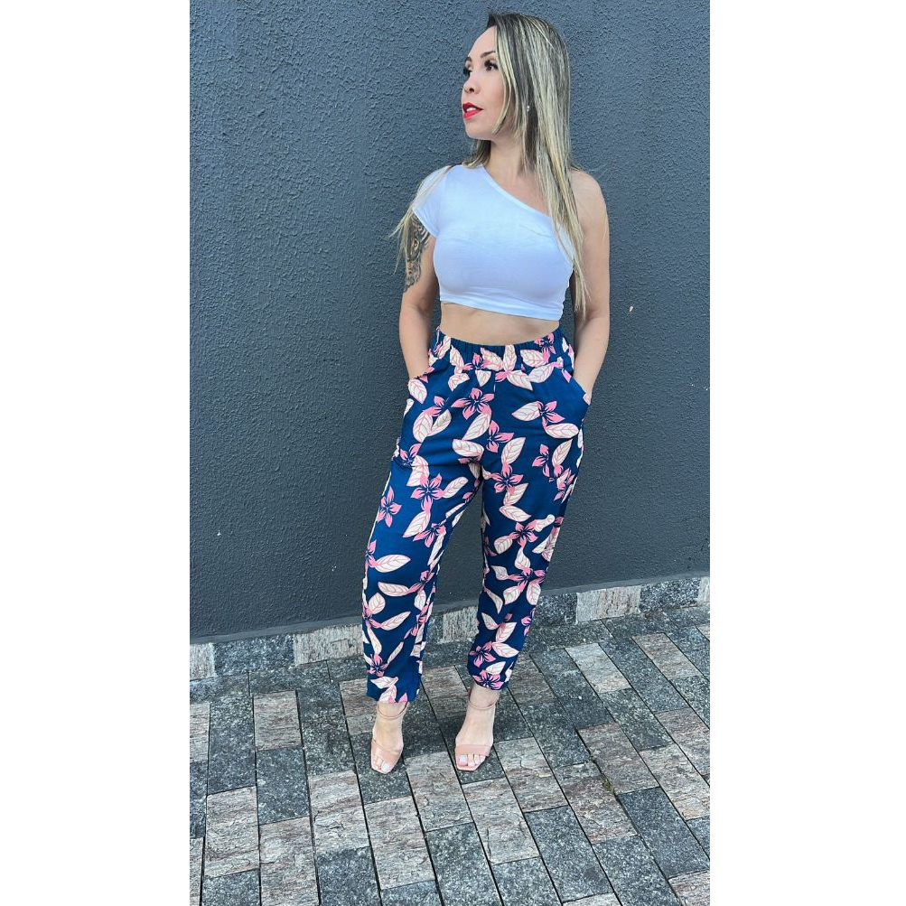 Calça feminina floral em viscose com elastico na cintura e barra