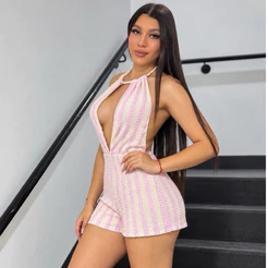 Macaquinho Feminino Malha Crochê Listrado Decote Halter Frente Única Curto Verão Look Feminino