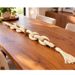 colar de mesa (crochê e contas de madeira)