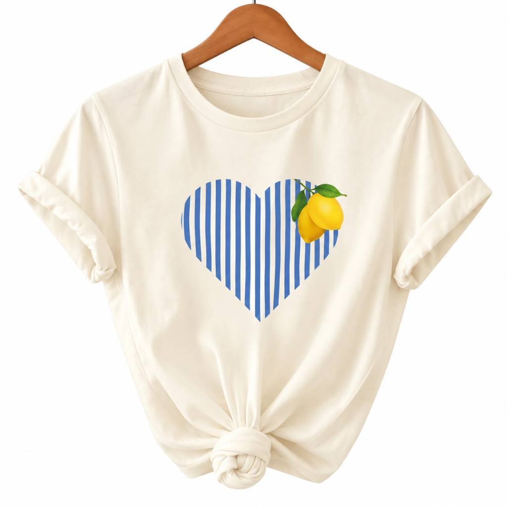 Camiseta Feminina Estilosa Estampa Coração Limão e Listras Azuis Gola Redonda Delicada Algodão100%