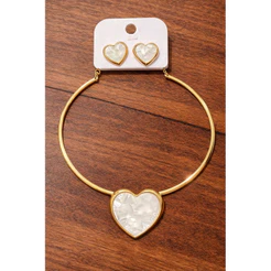 Conjunto Colar Gargantilha coração Madreperolado + Brincos Coração