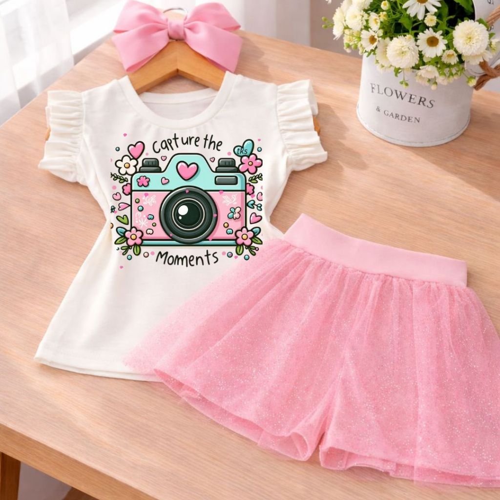 Conjunto Infantil Menina Fashion Trend Blusa Off Estampa Câmera Fotografia Cute Flor Short Saia Tule Glitter Rosa Bebê