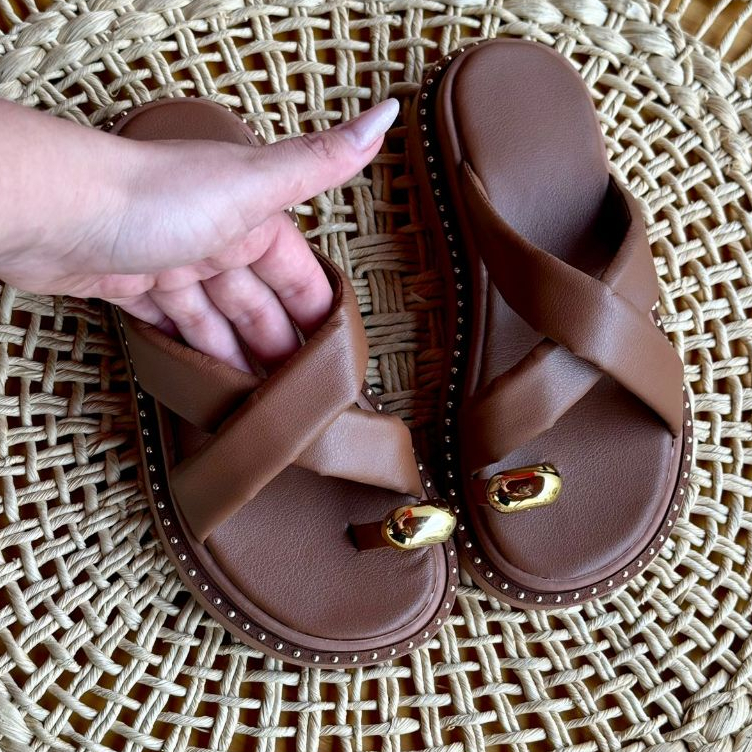 Sandália Feminina Conforto Premium Com Detalhe Dourado Elegante | Casual E Sofisticada
