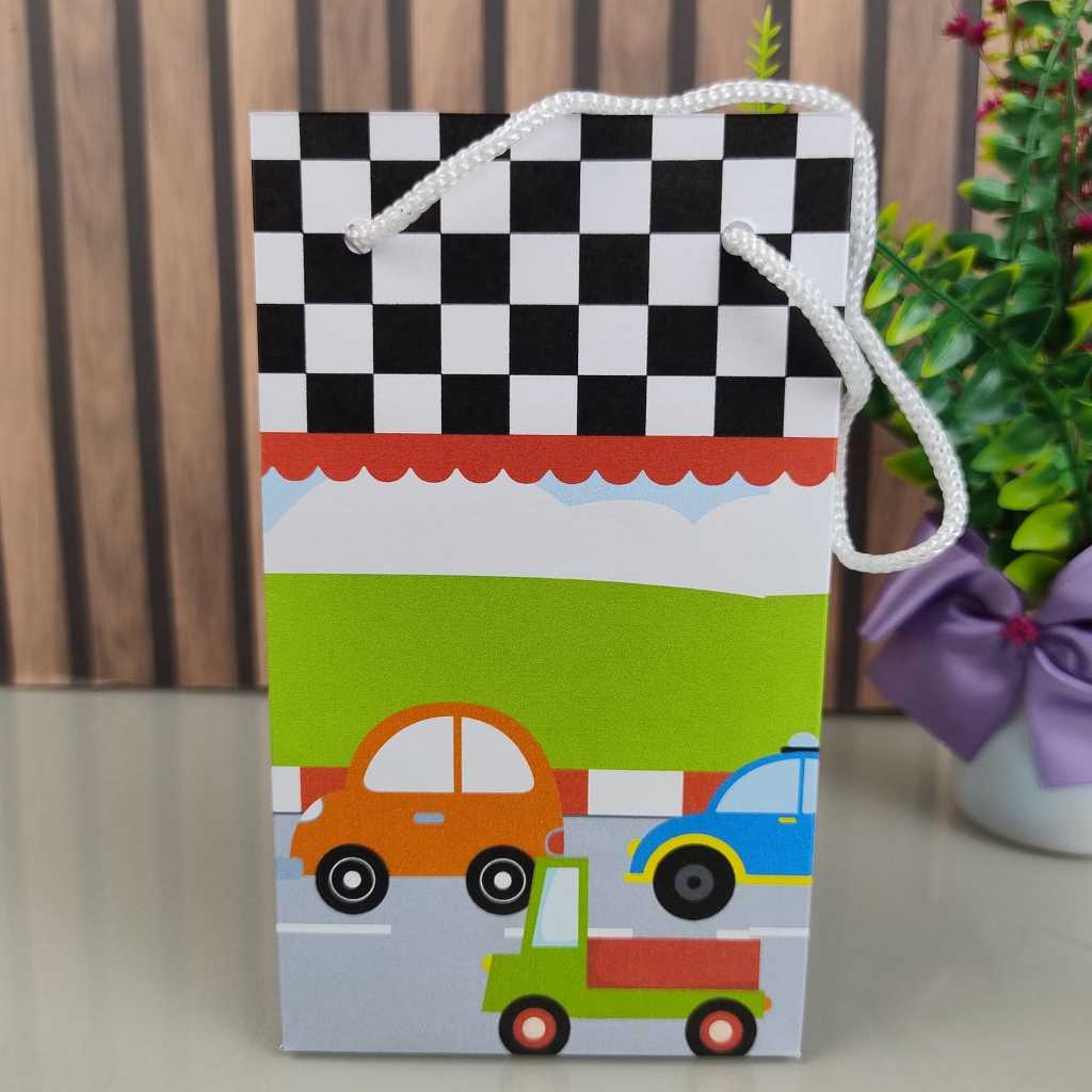 Sacolinha Surpresa Carrinhos Lembrancinha de Aniversário Tamanho P 16x9,5cm  |