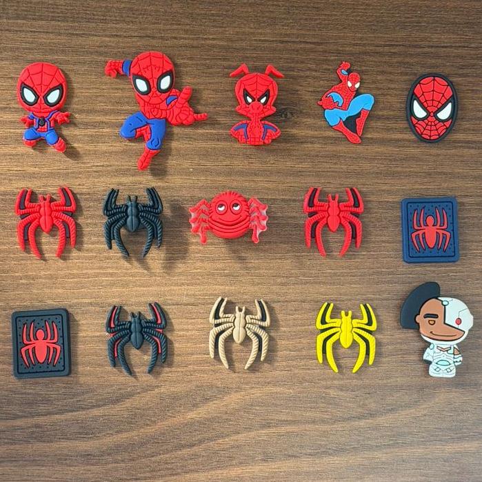KIT 15UNI Pins,Bottons de Silicone, Durável, Versátil, Presente Ideal  - Personagens -Heróis para babuches