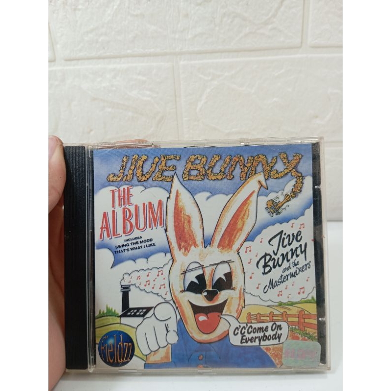 CD LIVE BUNNY - THE ALBUM - INCLUDES SWING THE MOOD - THATS WHAT I LIKE - CD Usado - REF: CD 167
