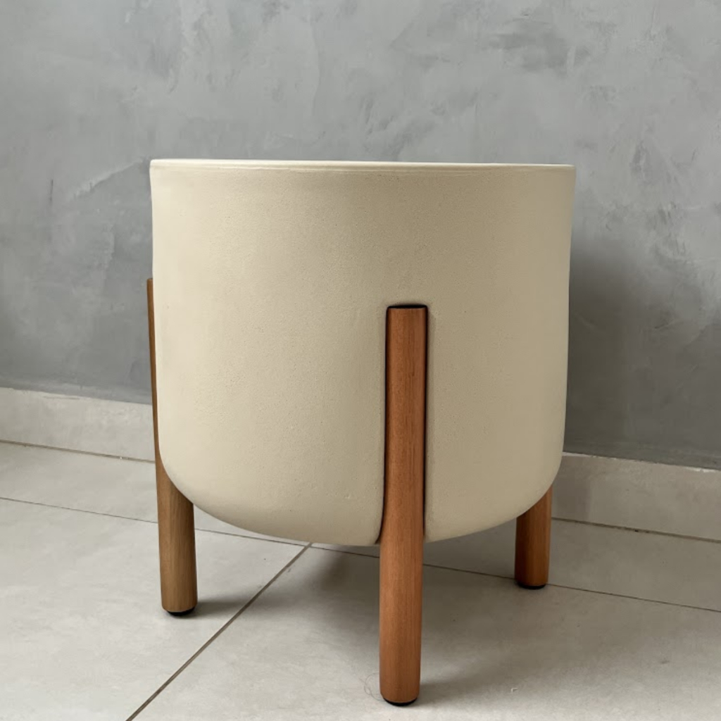 Vaso Polietileno Para Plantas com Pé de Madeira Vaso Nórdico com Suporte · foto 2