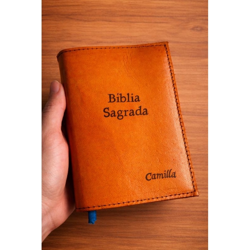 capa para Bíblia de encaixe em couro legítimo com nome bíblia sagrada e seu nome