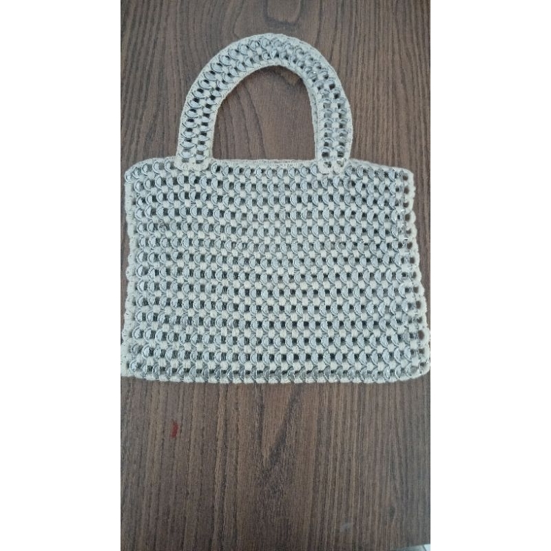 Bolsa sustentavel Cleópatra lacre de latinha . Moda sustentavel
