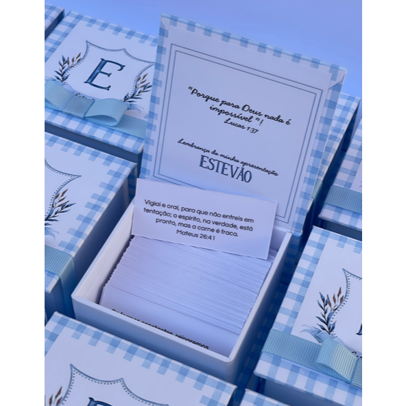 5 Caixinhas de Bençãos Lembrancinha PERSONALIZADA Versículos Oração Aniversário Batizado Maternidade XADREZ AZUL BRASÃO