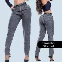 Calça Feminina Mom Pinçada Com Cinto Lavagem PREMIUM