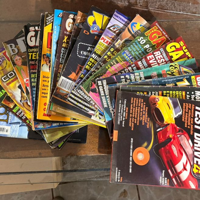 REVISTAS DE VIDEOGAME E/OU COM DVD