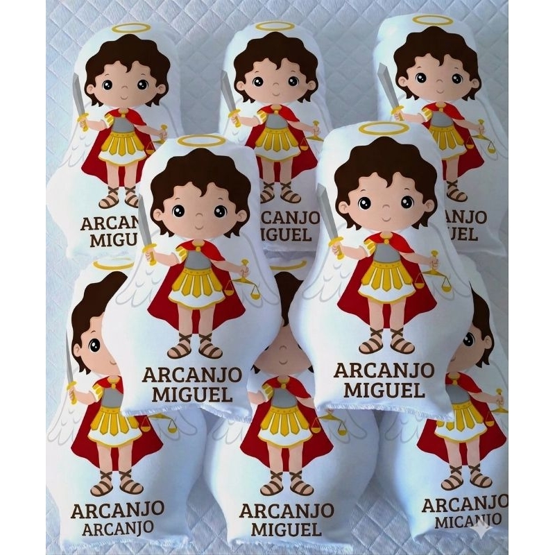 Almofada Arcanjo Miguel 20cm personalizadas para lembrancinha de aniversário festa batizado