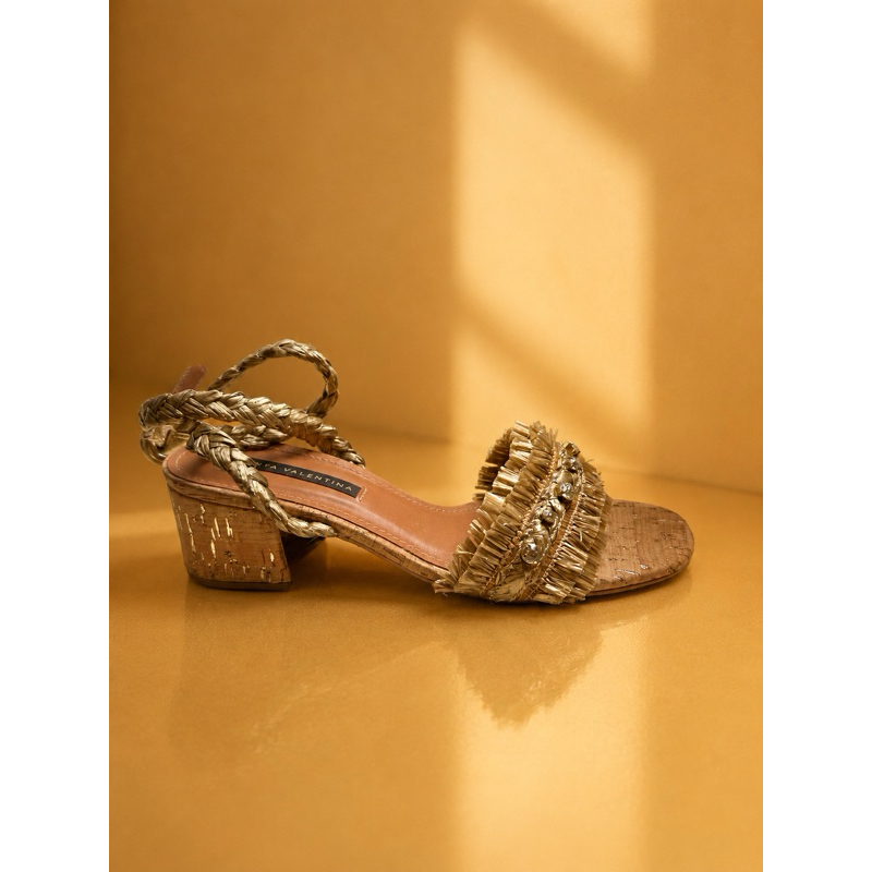 ✨ Sandália Rústica Glam Dourada – Quinta Valentina
