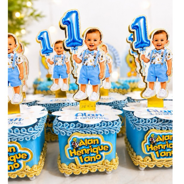 Caixinha Acrílica Super Luxo 4x4 Personalizada com Aplique 3D | Lembrancinha de Aniversário Infantil