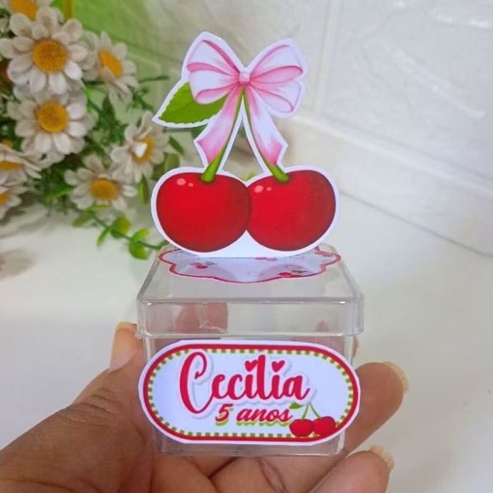 Aplique 3D personalizado para caixinha acrílica 5X5, para lembrancinhas  aniversário, tema Cerejinha, leia a descrição.
