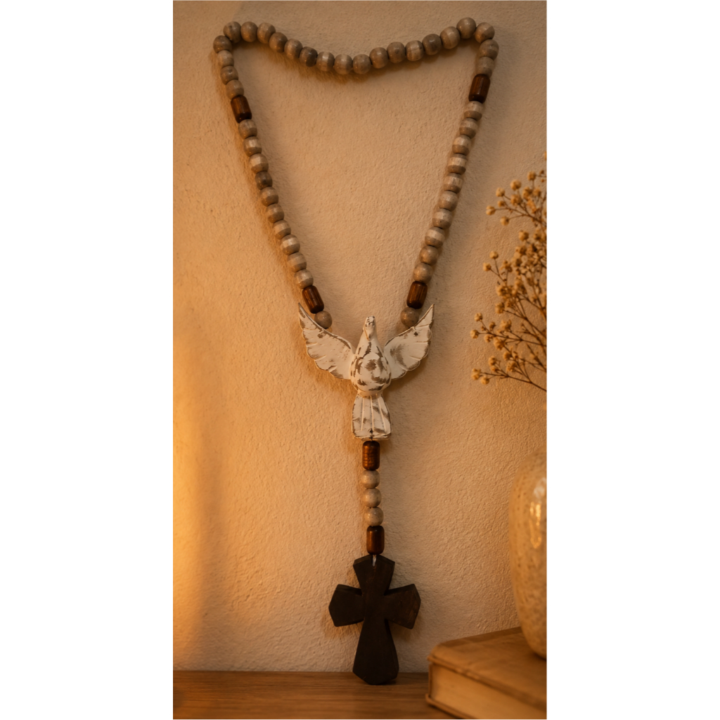 colar de mesa terço decorativo de Parede com Pomba do Espírito Santo e Cruz – Decoração Religiosa Católica