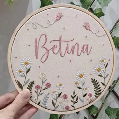 DECORAÇÃO QUARTO DE BEBÊ PORTA MATERNIDADE MINIMALISTA