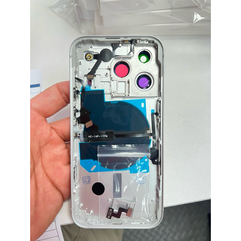 A Carcaça iPhone 14 Pro Max para 17 Pro Max vai PRE MONTADA( FLEX E BOTÕES JA MO