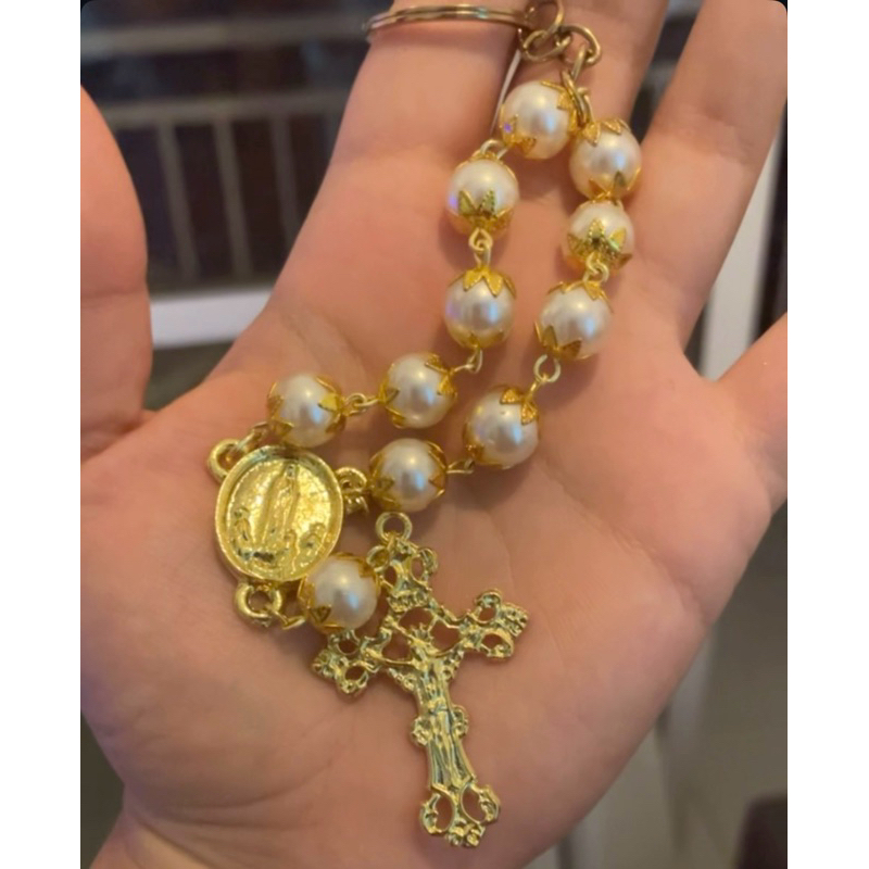 Chaveiros Terço Personalizados, lembrancinha batizado, crisma, primeira eucaristia.