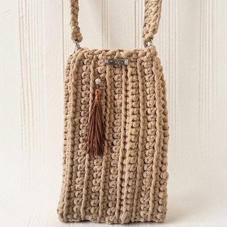 Bolsa Transversal de Crochê Fio Náutico Bege Mini Bolsa Feminina Artesanal Porta Celular com Borla