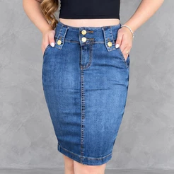 Saia Jeans Midi Feminina Azul Claro com Lapela e Botões Cintura Alta