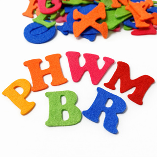 78 letras de 3cm -  apliques em feltro alfabeto colorido personalizado em Oferta na Shopee