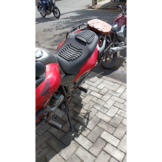Capa de banco ESPUMADA CONFORT - para todas as motos em Oferta na Shopee