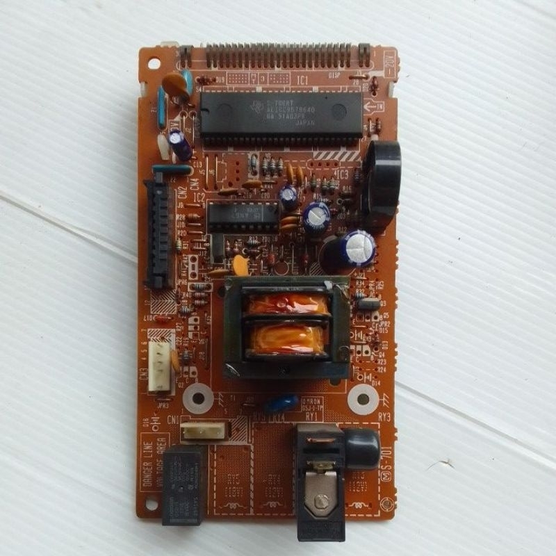 Placa com defeito para peças sucata do microondas Panasonic 110v usada