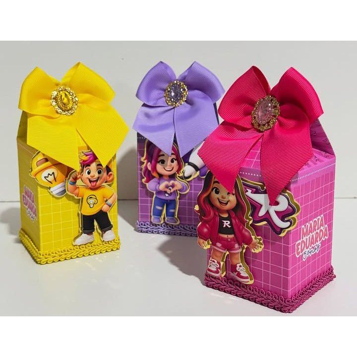 Kit festa dos Rosas Emilly Vick/Caixinhas Personalizadas/Lembrancinhas/Aniversário/FAZEMOS QUALQUER TEMA/