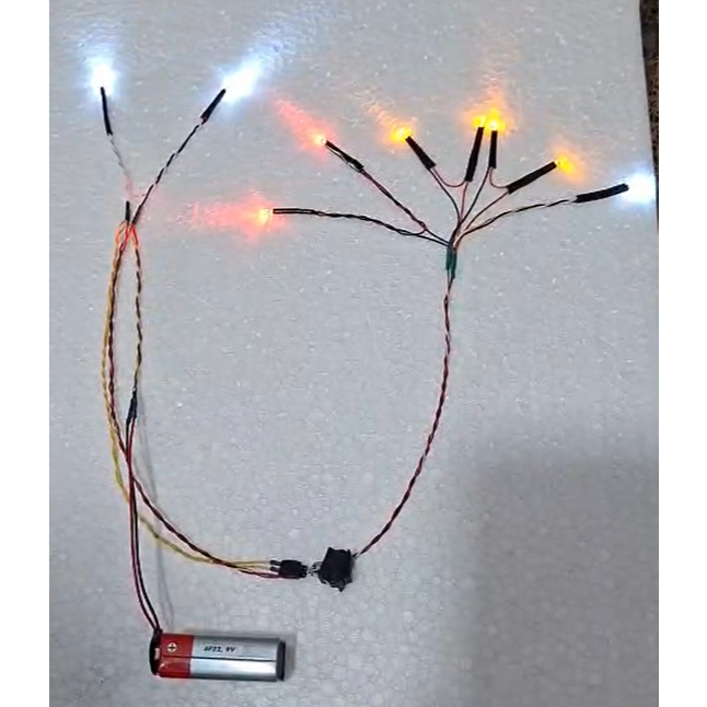 Circuito Farol + Lanterna traseira + Foguinho + Ilumina Lameiro De Leds Para Miniaturas