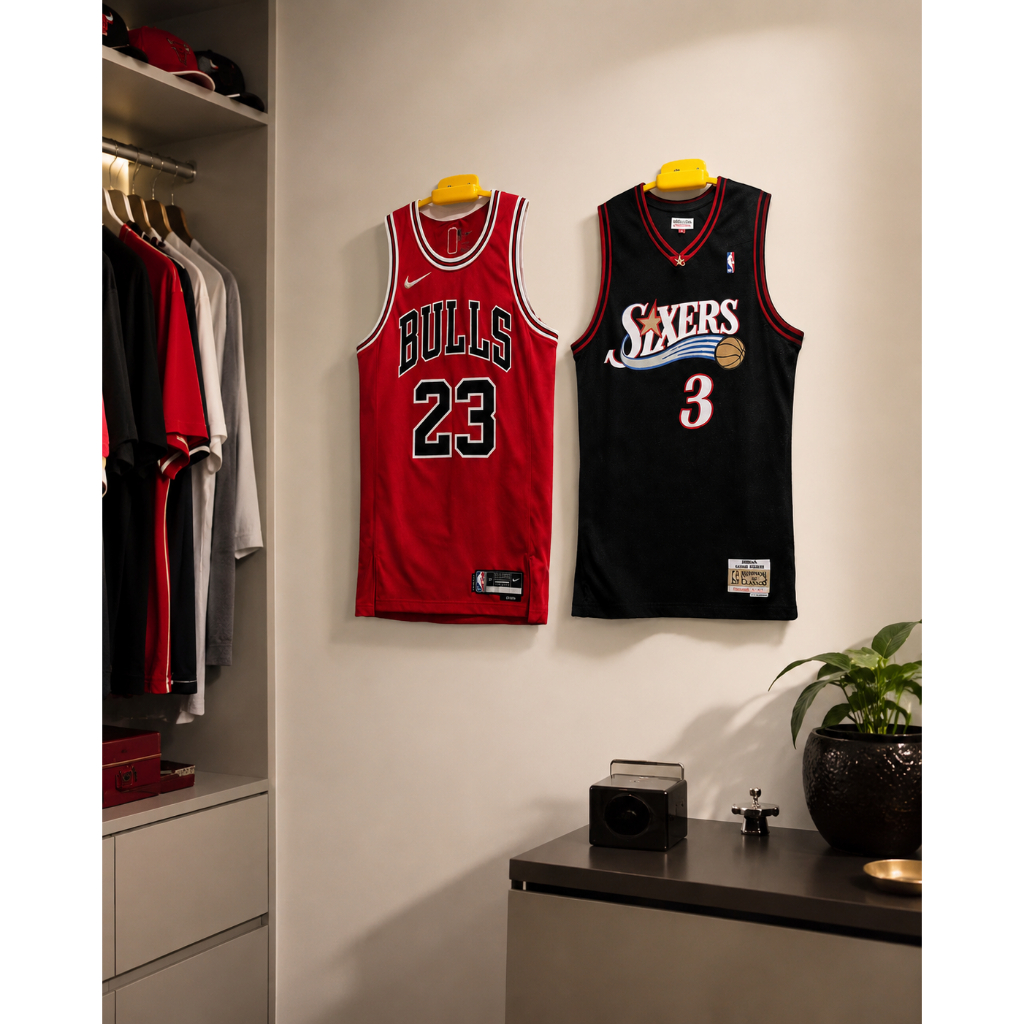 Cabide Expositor de Parede Suporte para Camiseta Esportiva Basquete Futebol - Amarelo, Branco, Preto ou Vermelho