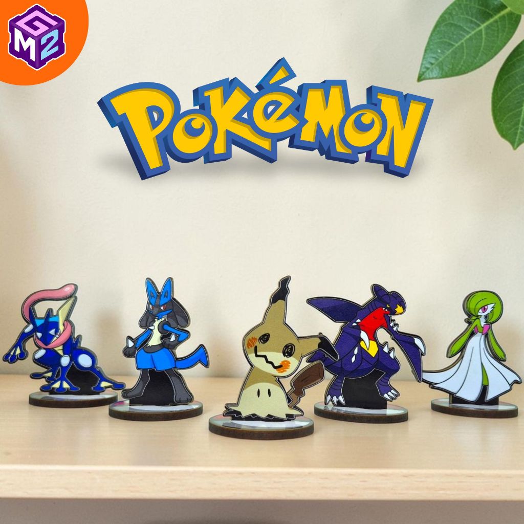 5 totens display personagem de mesa Pokémon - Gardevoir, Greninja, Lucario e Mimikyu e garchomp