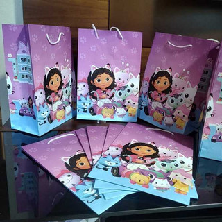Sacola papel Casa Mágica da Gabby  10 unidades mod1 25x17x9cm I mod2 25x17x6cm Bolsa Surpresa Bolsinha Tema Gabi Gaby