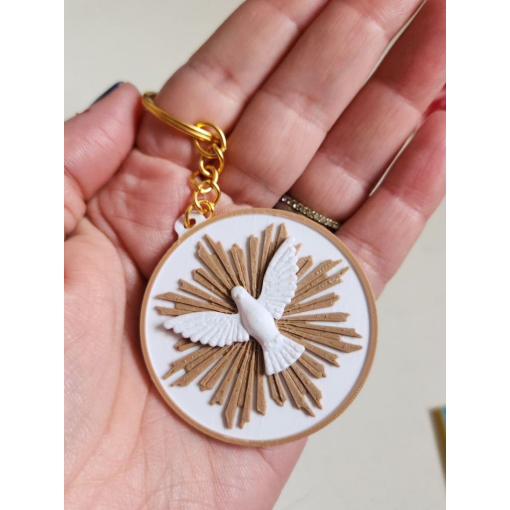 Chaveiro Espírito Santo Personalizado Crisma Batismo Lembrancinha Religiosa com Nome e Data