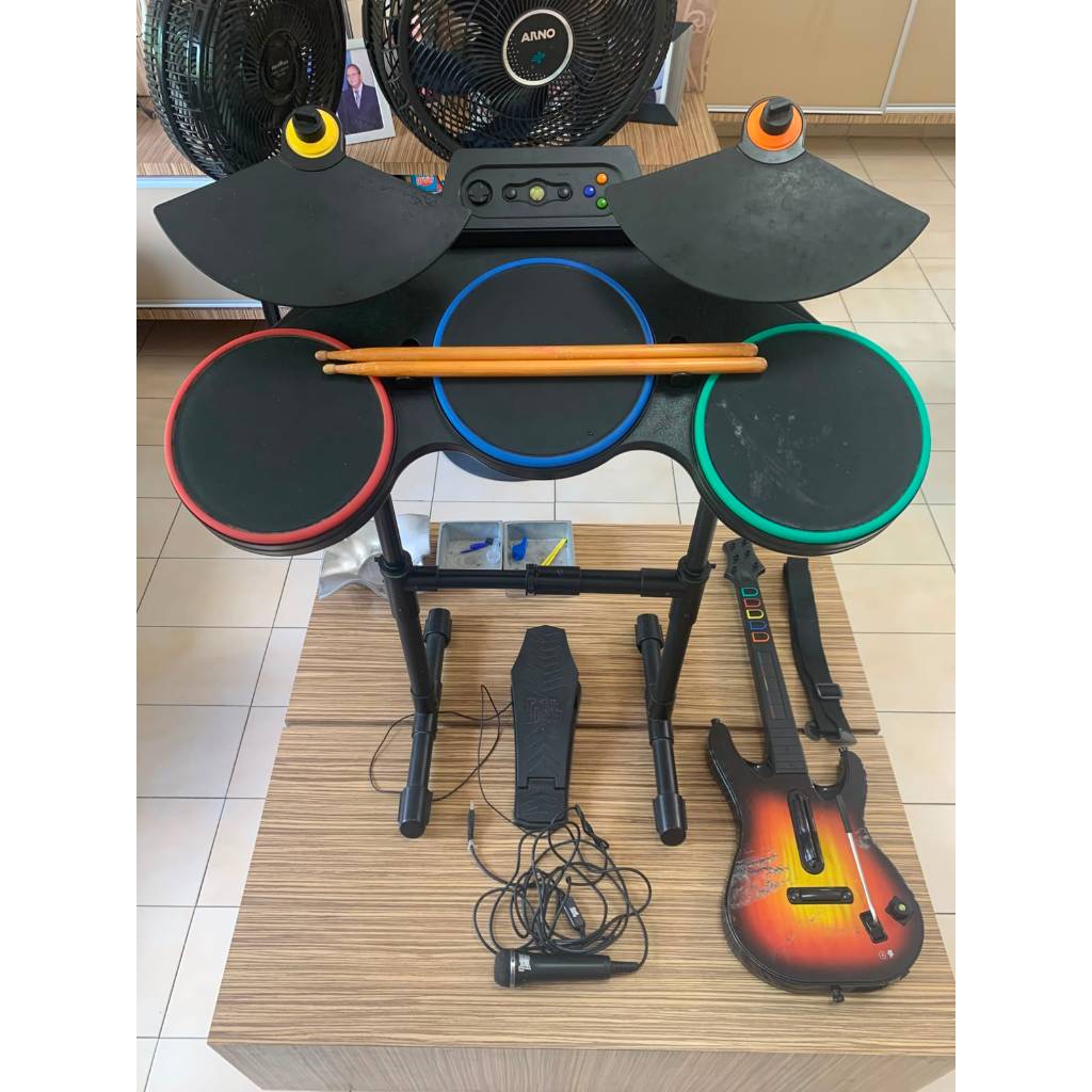 Kit Guitar Hero Bateria Guitarra Microfone E Jogo Original Xbox 360 (Usado)
