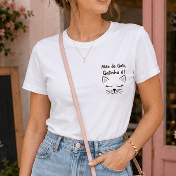 [Brechó] Camiseta Feminina Branca “Mãe de Gato, Gatinha é!” Estampa Gato Fofa Desapego Bazar Achadinhos