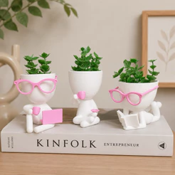 kit 3 mini vaso de planta Decorativo artificia 3D Robert Lendo Tomando café com notbook Cozinha sala banheiro casa