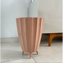 Vaso Planta Coluna Cacau com Pés 34x23cm Tamanho Ideal P ambientes Externos e Internos Polietileno