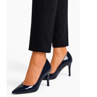 scarpin Marisa verniz azul escuro seminovo salto agulha 34