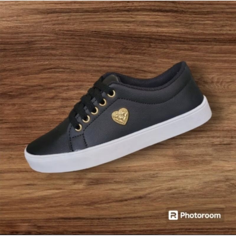 Tênis coração feminino casual  leve macio confortavel  lançamento em promoção (envio imediato)