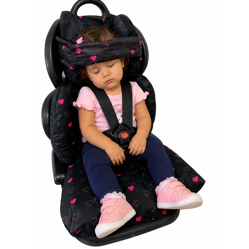 Imagem capa para cadeirinha de carro almofadada universal para cadeirinhas de 18 a 36 kg