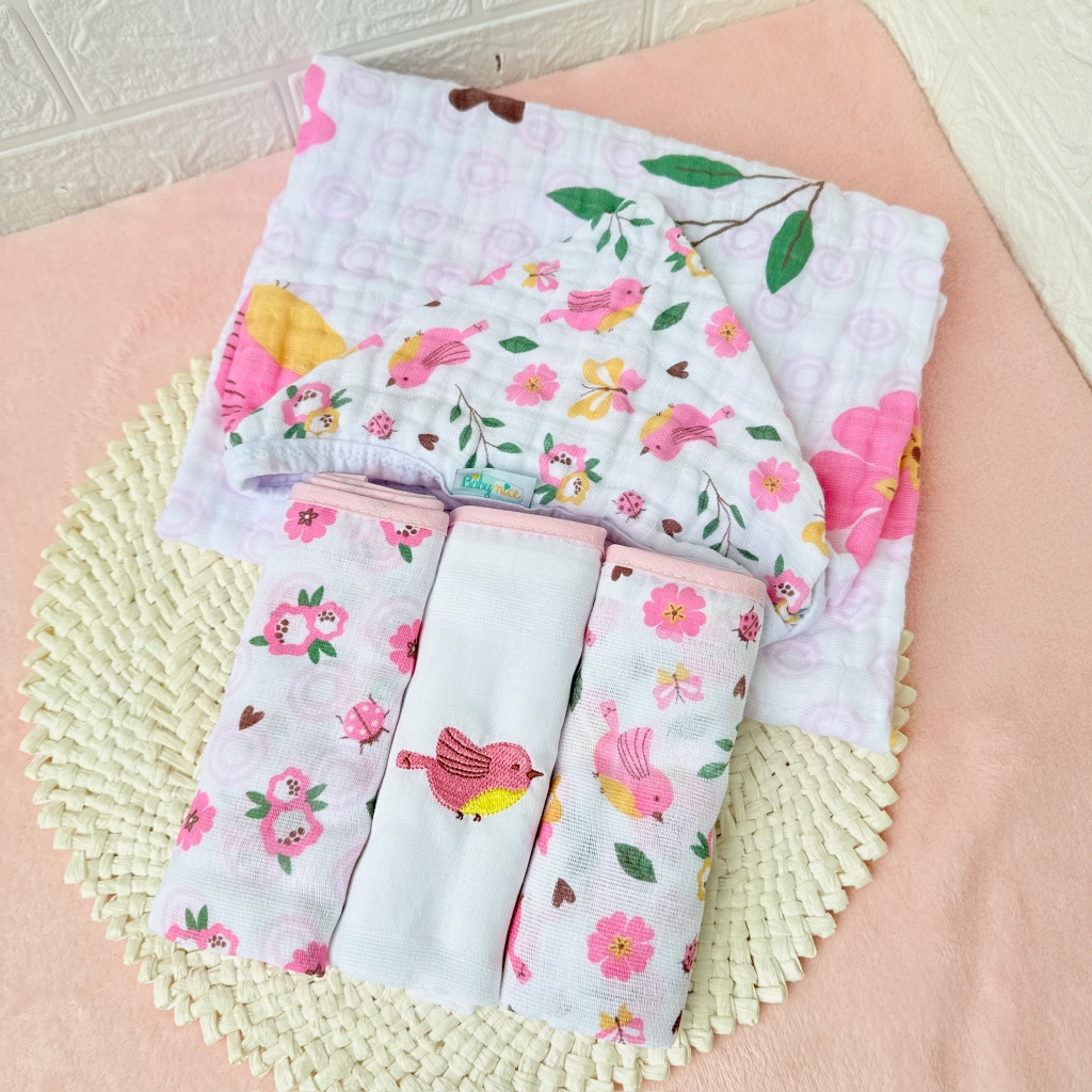 Kit Enxoval Bebê Toalha de banho soft com Capuz e 3 Fraldas de Ombro 100% Algodão