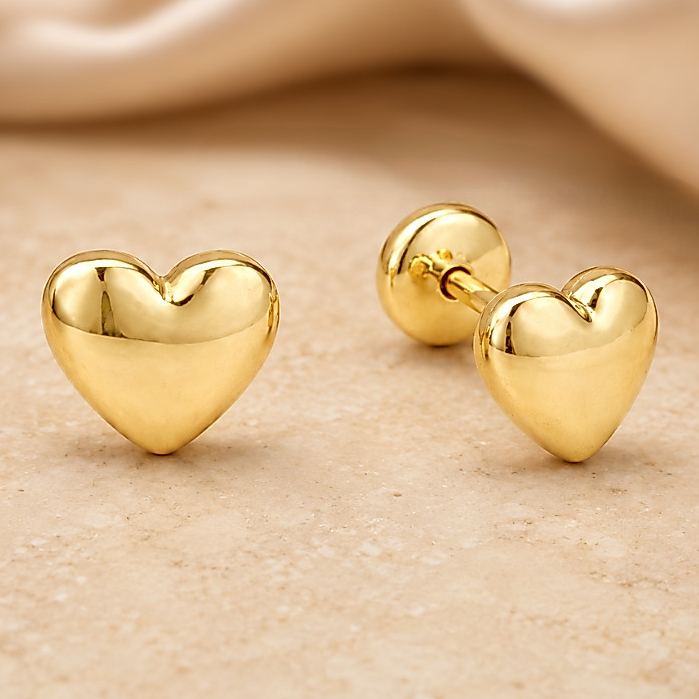 Brinco Infantil Coração Liso Pequeno Folheado a Ouro 18k Hipoalergênico Tarraxa Baby Caixinha Presente Menina